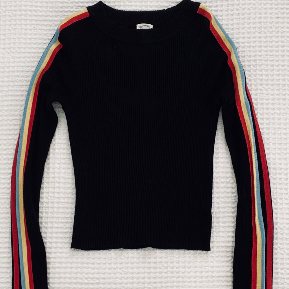 Rainbow sleeve knit